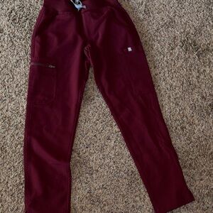 FIGS Maroon Stretch Cargo Joggers